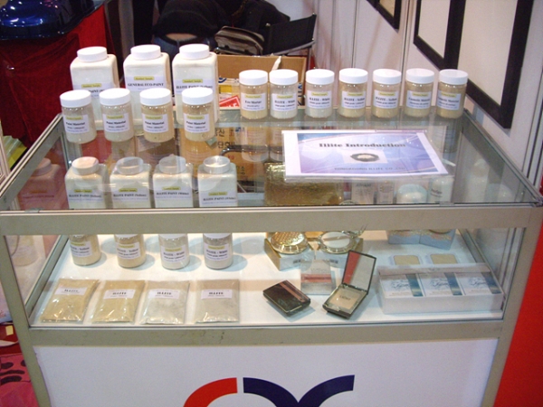 (주)용궁일라이트의 건축용 재료들