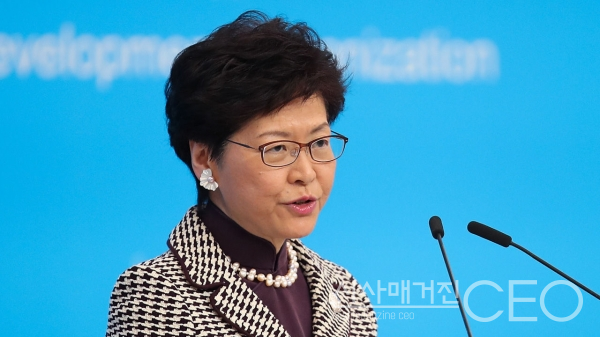 캐리 람 장관 사진=시사매거진CEO(출처: SBS)