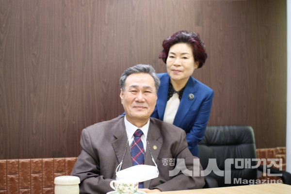 한국교통장애인협의회 김락환 회장과 부인 허순연 여사(사진=백경화기자)