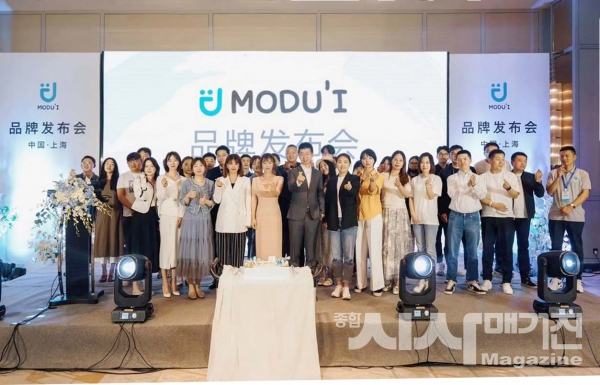 중국대리점사장님&직원들(사진=모던라인)