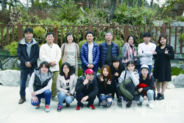 ▲(주)씨에이치하모니 워크숍 단체사진(출처=(주)씨에이치하모니)