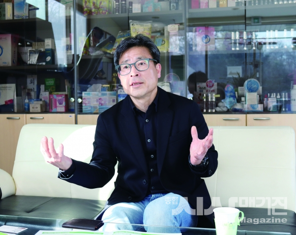 ▲제이앤씨 트레이딩 김정남 대표 인터뷰 모습(출처=데일리뉴스)