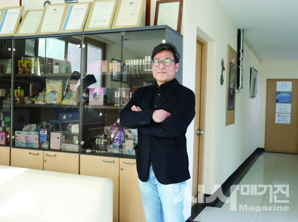 ▲제이앤씨 트레이딩 김정남 대표 인터뷰 모습(출처=데일리뉴스)