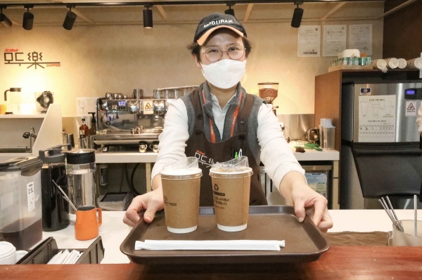 제주항공 모두락 카페. 2024. 4.18. 제주항공 제공.